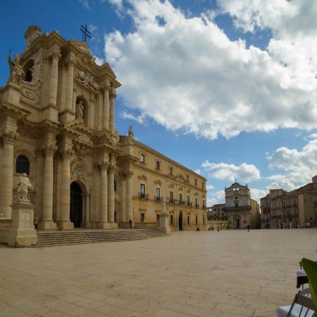 La Terrazza Sull'Antico Mercato Di Ortigia Syrakus Exterior foto