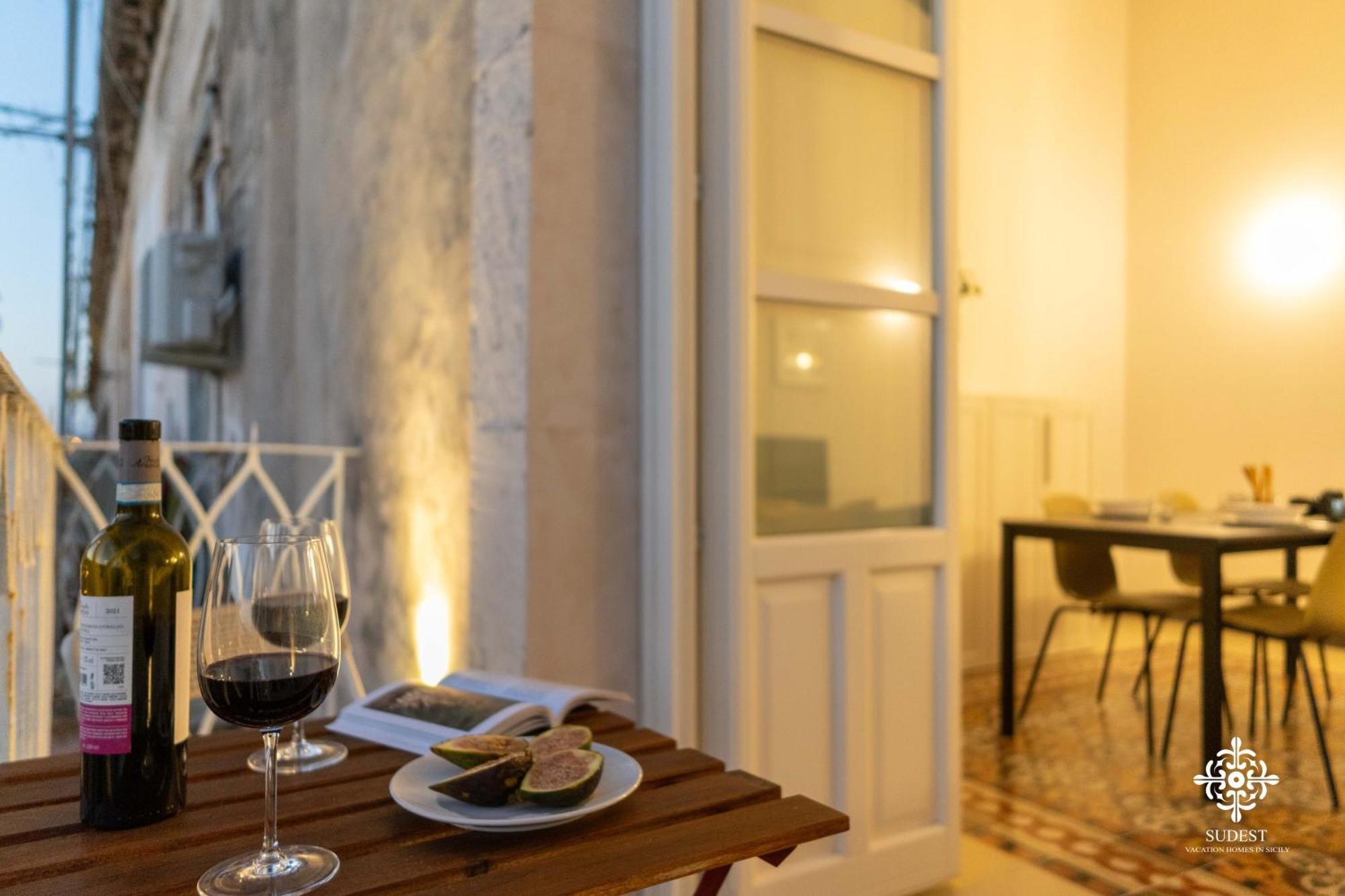 La Terrazza Sull'Antico Mercato Di Ortigia Syrakus Exterior foto