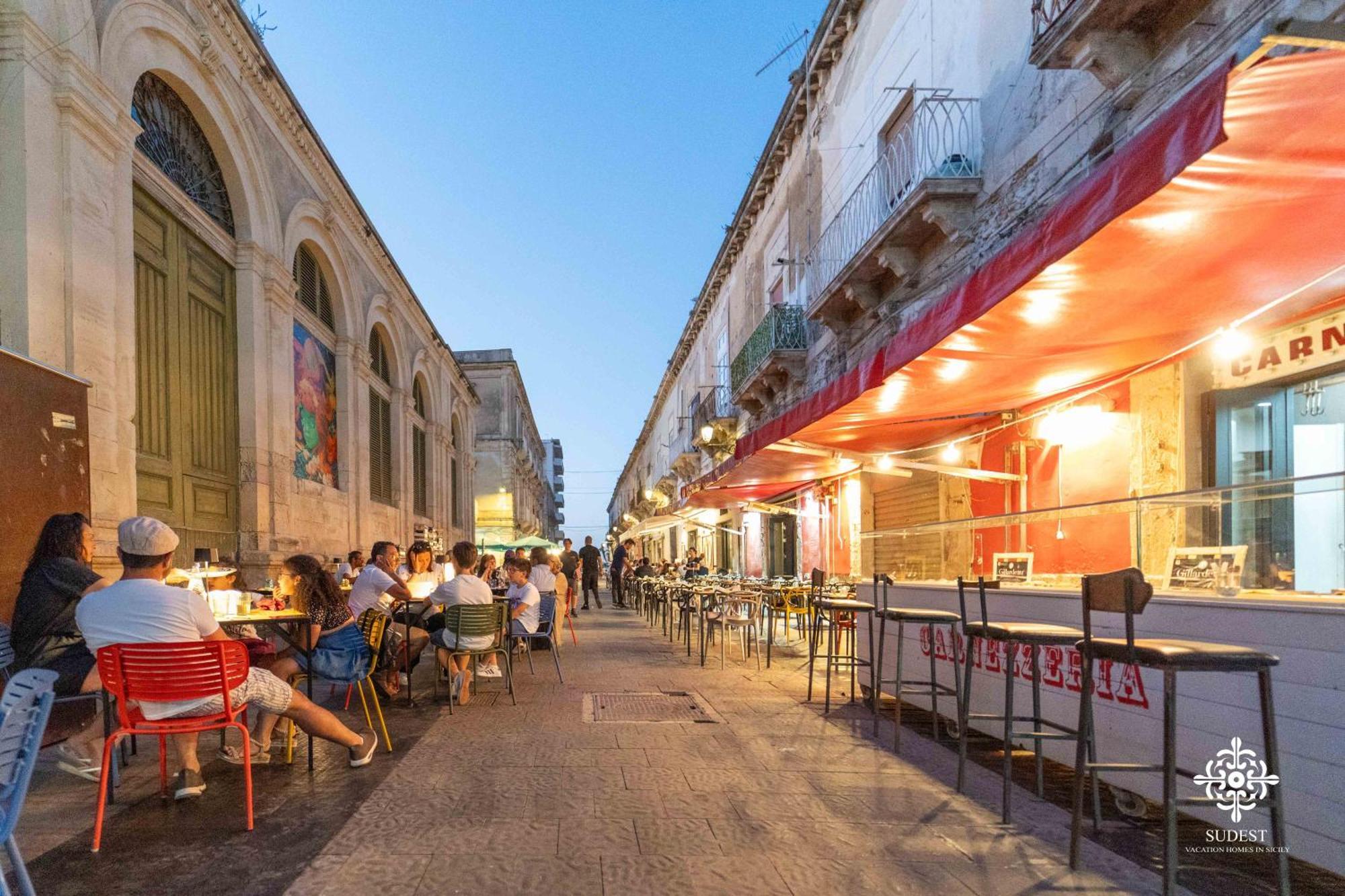 La Terrazza Sull'Antico Mercato Di Ortigia Syrakus Exterior foto