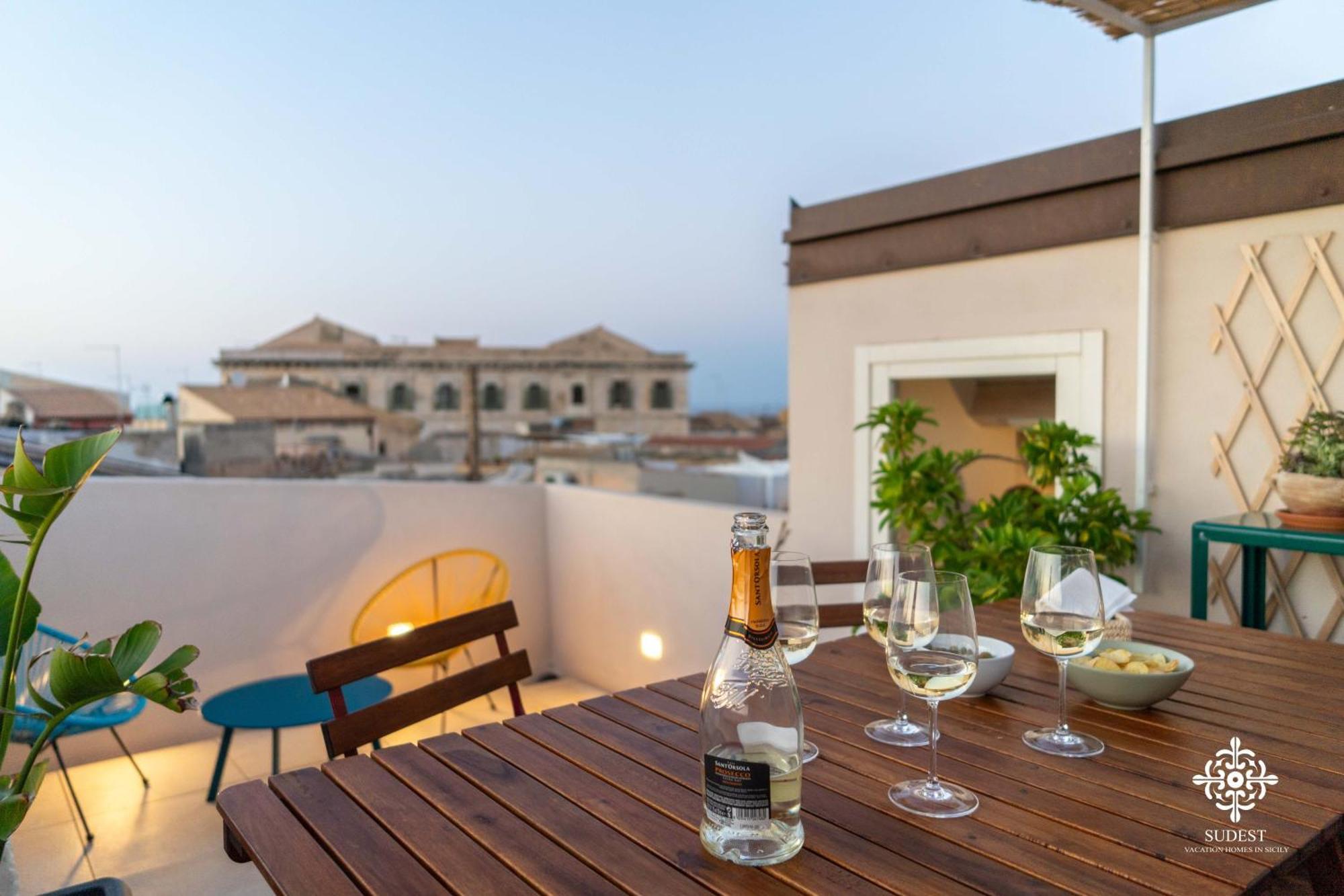 La Terrazza Sull'Antico Mercato Di Ortigia Syrakus Exterior foto