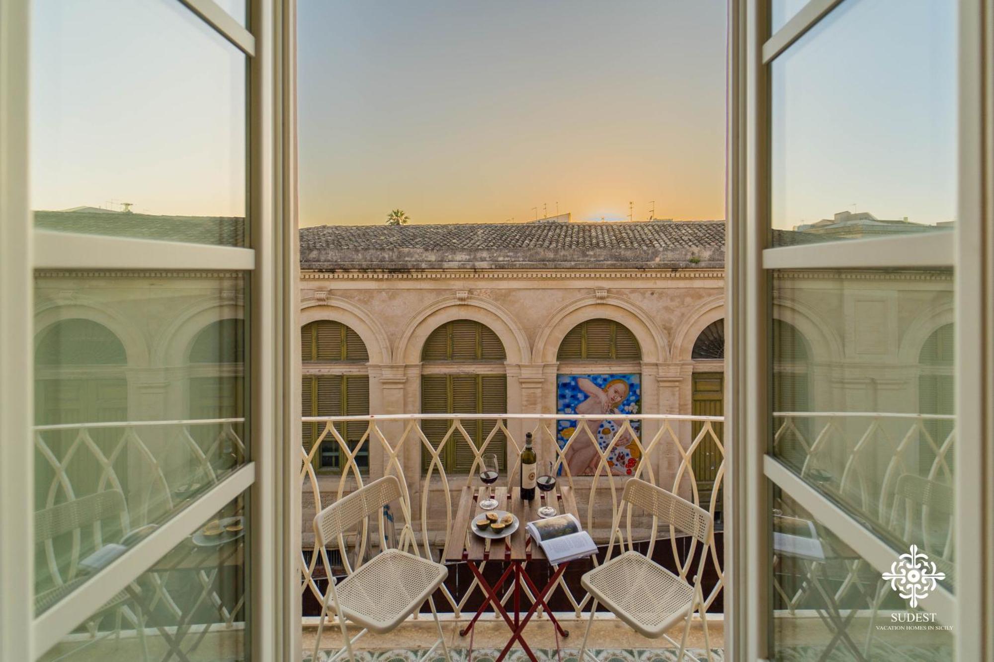 La Terrazza Sull'Antico Mercato Di Ortigia Syrakus Exterior foto