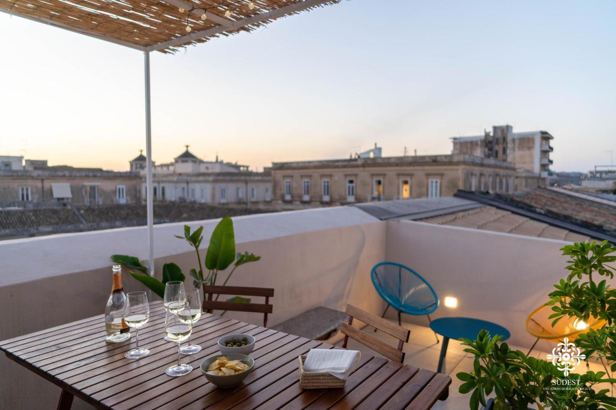 La Terrazza Sull'Antico Mercato Di Ortigia Syrakus Exterior foto